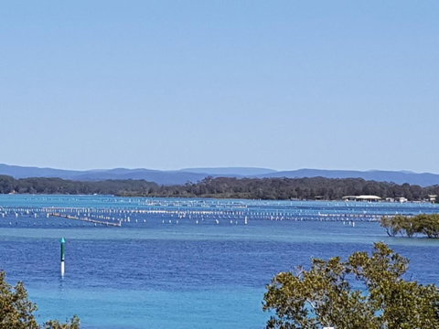 CHILL OUT LAKESIDE At FORSTER - Australian Directory 2