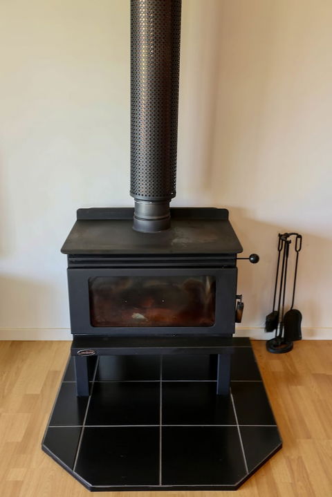 Emmas Cottage Vineyard - Australian Directory 4