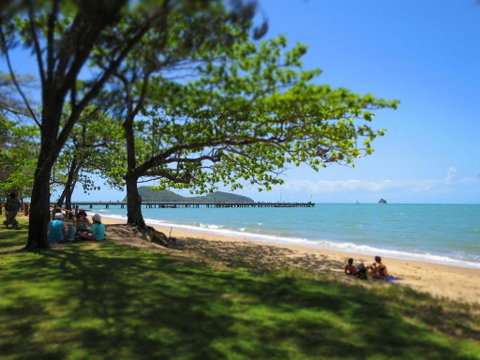 Cairns Beaches Flashpackers - Australian Directory 4