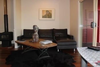 Flame Hill Vineyard - Australian Directory 5