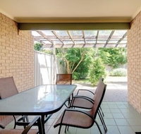 Bombora at Fingal Bay - Australian Directory