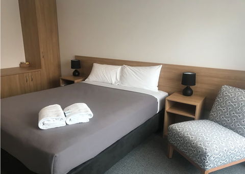 Voyager Motel - Australian Directory 5