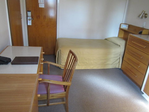 University House - ANU - Australian Directory 43