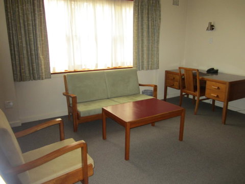 University House - ANU - Australian Directory 38