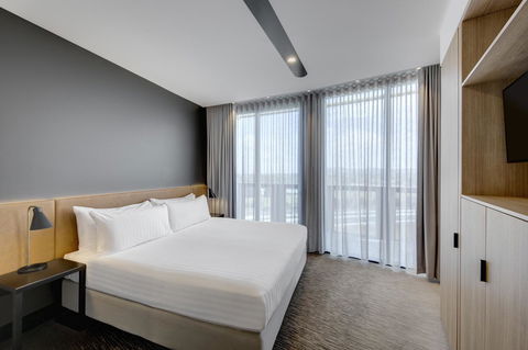 Vibe Hotel Canberra - Australian Directory 42