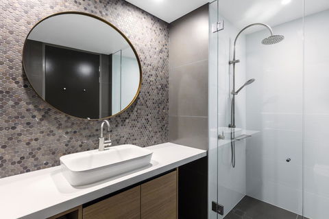 Vibe Hotel Canberra - Australian Directory 25