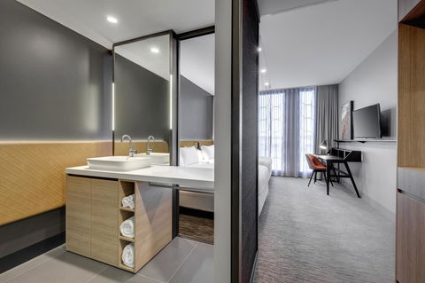 Vibe Hotel Canberra - Australian Directory 39