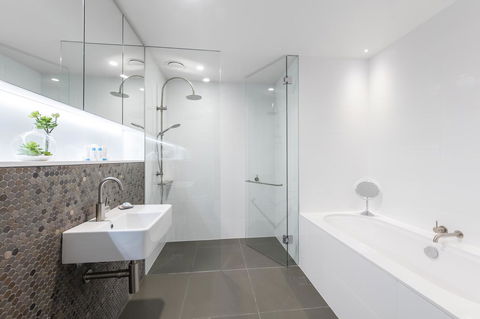 Vibe Hotel Canberra - Australian Directory 9