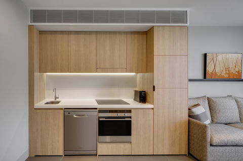 Vibe Hotel Canberra - Australian Directory 37