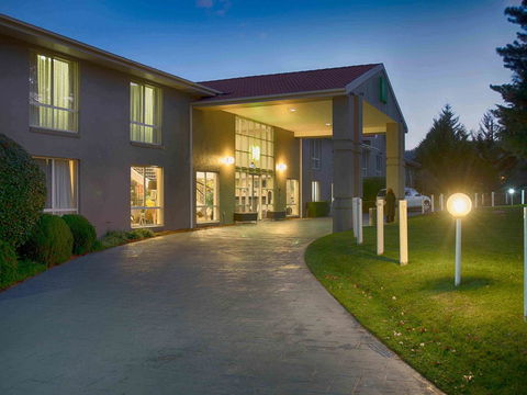 Ibis Styles Canberra - Australian Directory 44