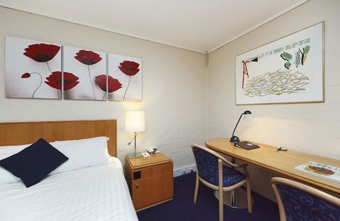 Ibis Styles Canberra - Australian Directory 41