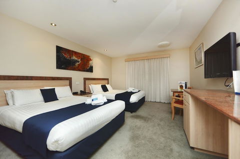 Ibis Styles Canberra - Australian Directory 37