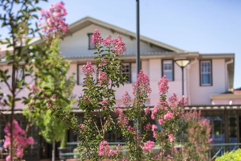 Hotel Kurrajong Canberra - Australian Directory 29