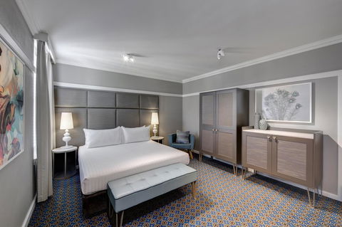 Hotel Kurrajong Canberra - Australian Directory 43