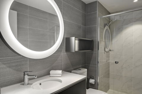 Hotel Kurrajong Canberra - Australian Directory 42