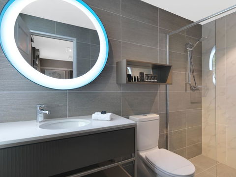 Hotel Kurrajong Canberra - Australian Directory 15