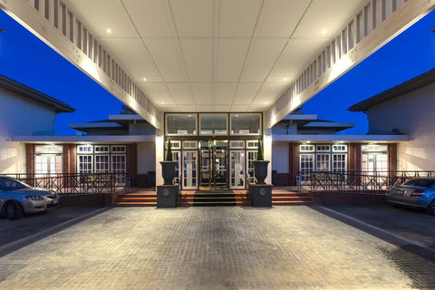 Hotel Kurrajong Canberra - Australian Directory 25