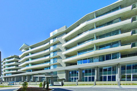 Realm Park 39 Barton ACT - Australian Directory 27
