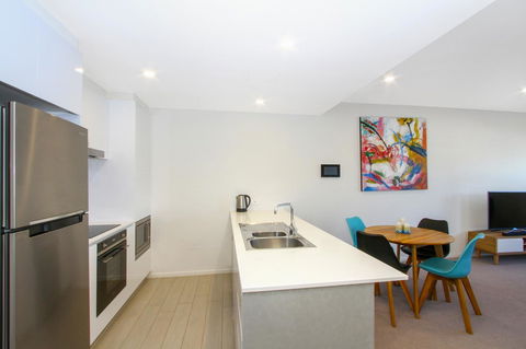IQ Smart Apartments 704 Braddon ACT - Australian Directory 4