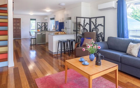 One Of A Kind Apartments - Australian Directory 27