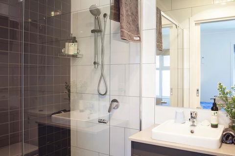 One Of A Kind Apartments - Australian Directory 14