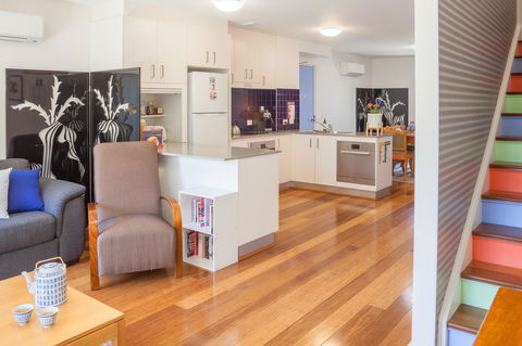 One Of A Kind Apartments - Australian Directory 25