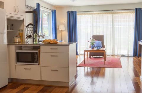 One Of A Kind Apartments - Australian Directory 32