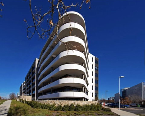 Modern Executive Apt@Barton*1BR*WiFi*Gym*Secure Parking*Canberra - Australian Directory 22