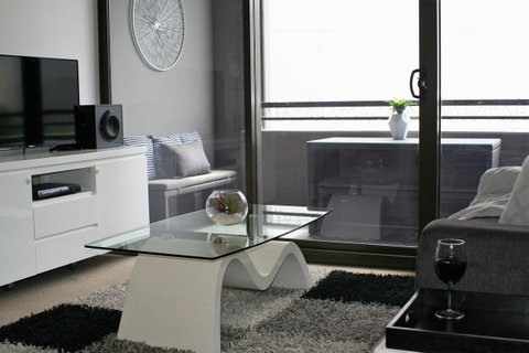 Modern Executive Apt@Barton*1BR*WiFi*Gym*Secure Parking*Canberra - Australian Directory 8