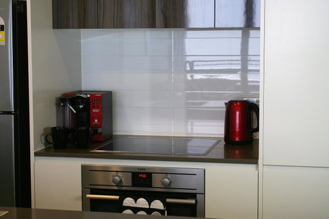 Modern Executive Apt@Barton*1BR*WiFi*Gym*Secure Parking*Canberra - Australian Directory 4