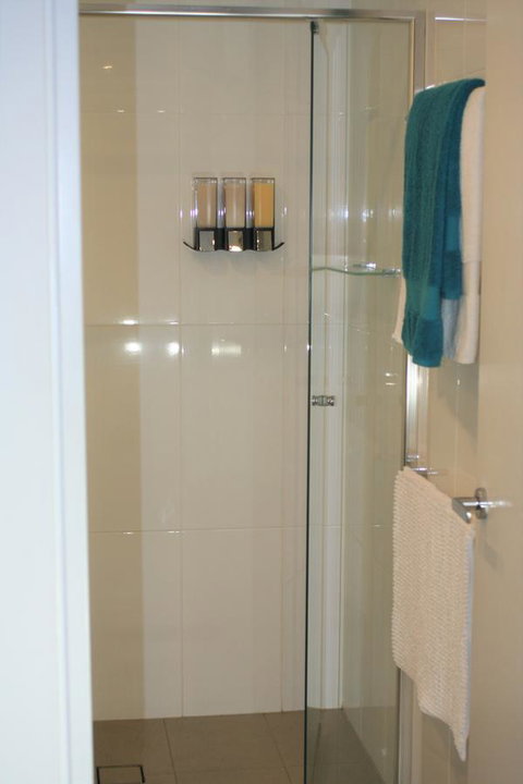 Modern Executive Apt@Barton*1BR*WiFi*Gym*Secure Parking*Canberra - Australian Directory 15