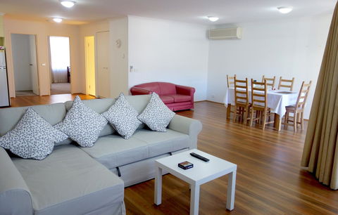 Kingston Comfy Apartment - Australian Directory 3