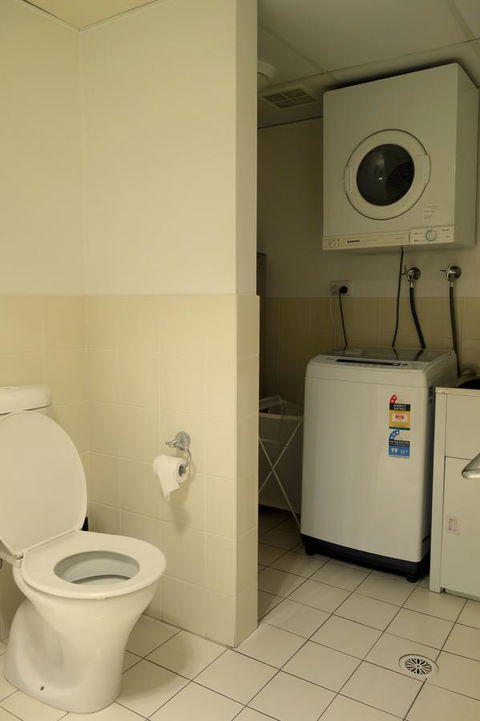 Kingston Comfy Apartment - Australian Directory 9