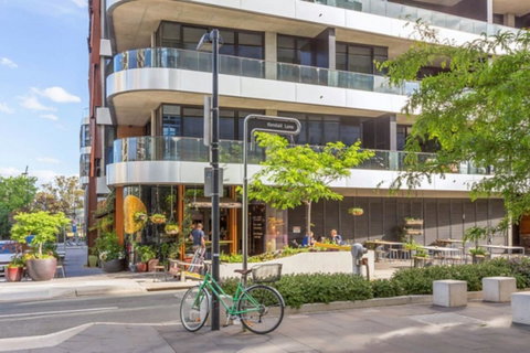 Spacious 1BR Stylish New Acton Apartment +Parking - Australian Directory 11