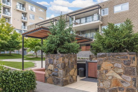 Spacious 1BR Stylish New Acton Apartment +Parking - Australian Directory 22