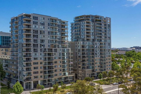 Spacious 1BR Stylish New Acton Apartment +Parking - Australian Directory 12