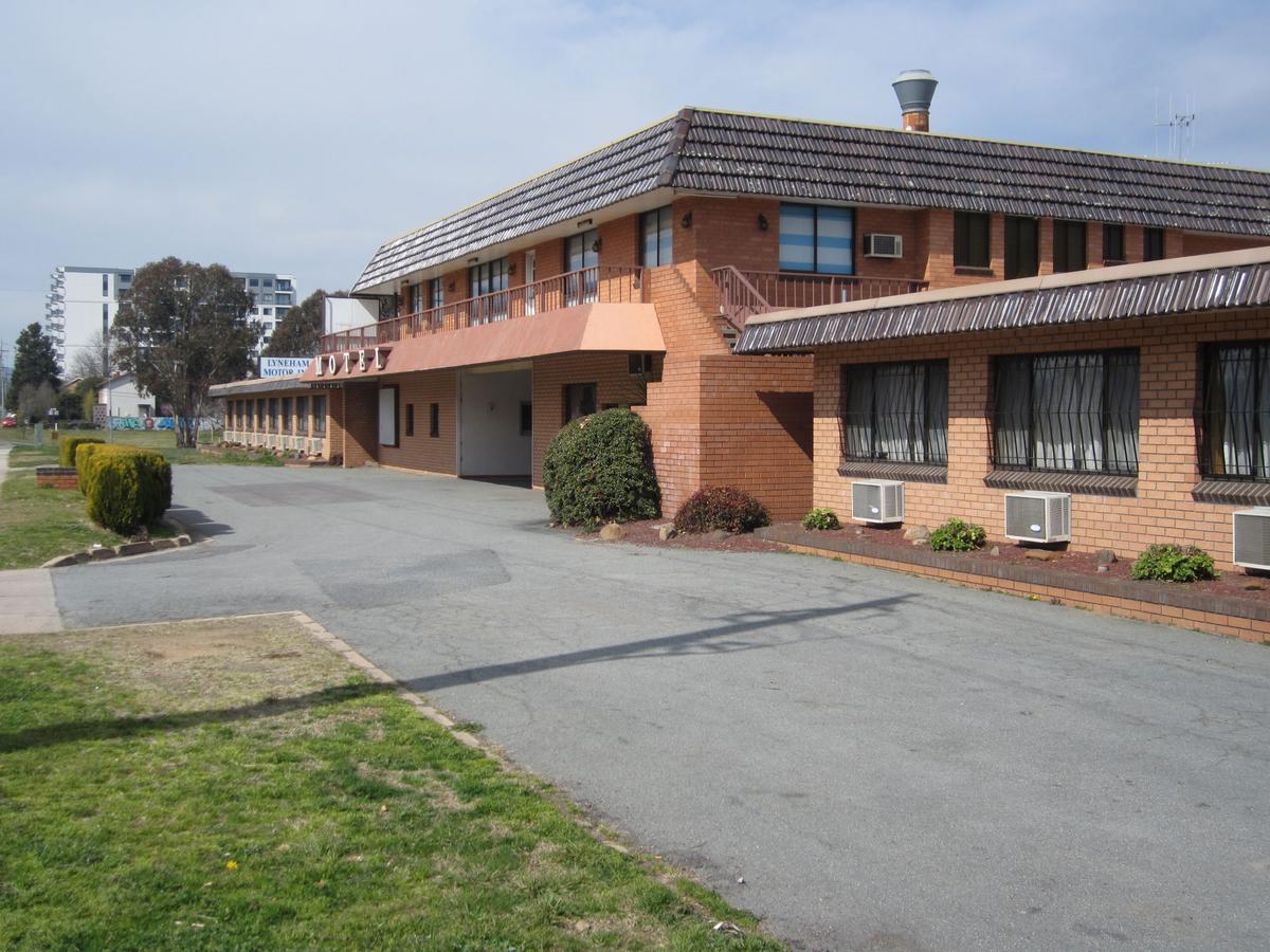 Lyneham ACT Australian Directory