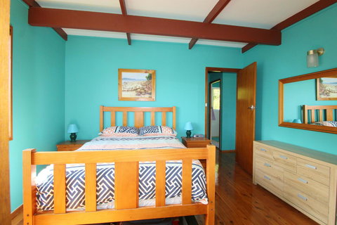 Bally High, 20 Dulconghi Street - Australian Directory 6