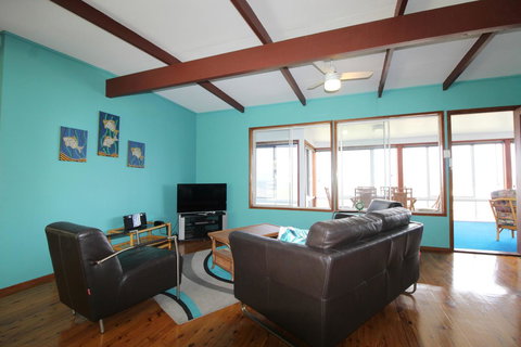 Bally High, 20 Dulconghi Street - Australian Directory 14