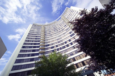 BreakFree Capital Tower Apartments - Australian Directory 1