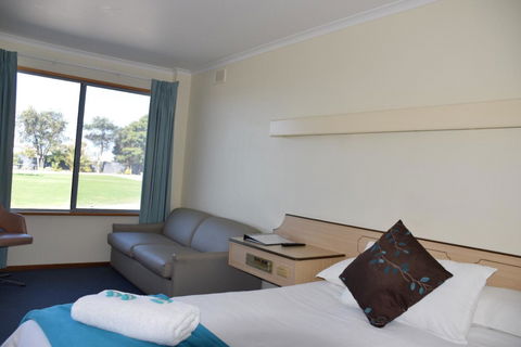 Stansbury Holiday Motel - Australian Directory 16