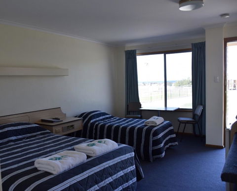 Stansbury Holiday Motel - Australian Directory 25