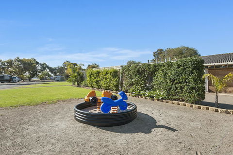 Port Broughton Tourist Park - Australian Directory 6