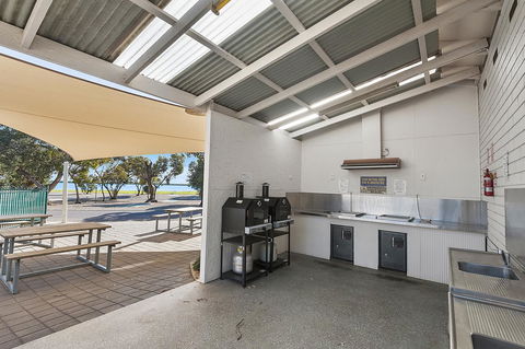 Port Broughton Tourist Park - Australian Directory 3