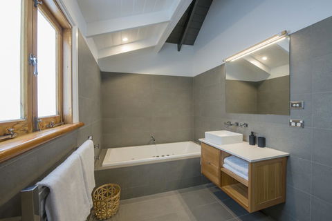 Beach Huts Middleton - Australian Directory 6