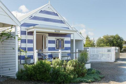 Beach Huts Middleton - Australian Directory 39