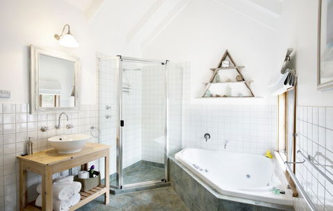 Beach Huts Middleton - Australian Directory 37