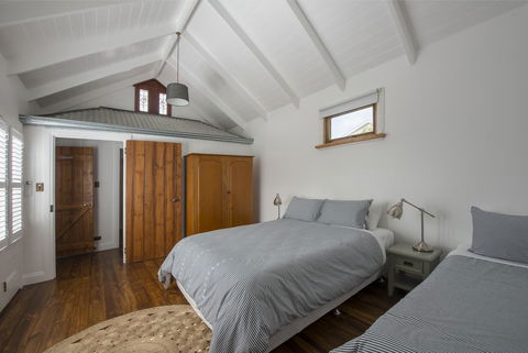 Beach Huts Middleton - Australian Directory 5