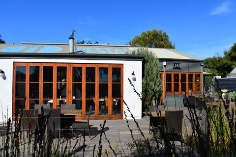 Beach Huts Middleton - Australian Directory 34