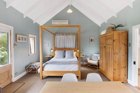 Beach Huts Middleton - Australian Directory 44